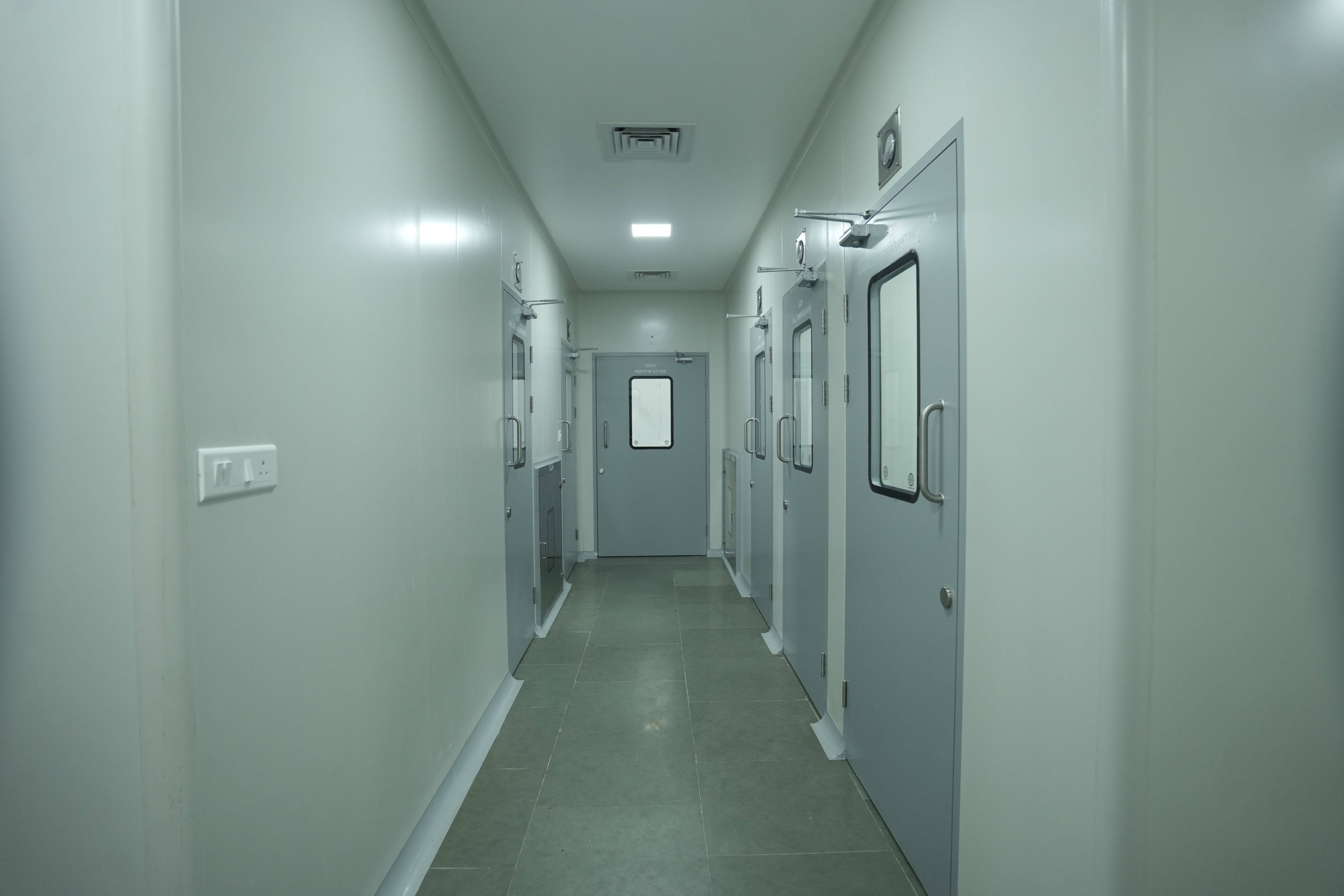 LivsKraft Clean Room Corridor